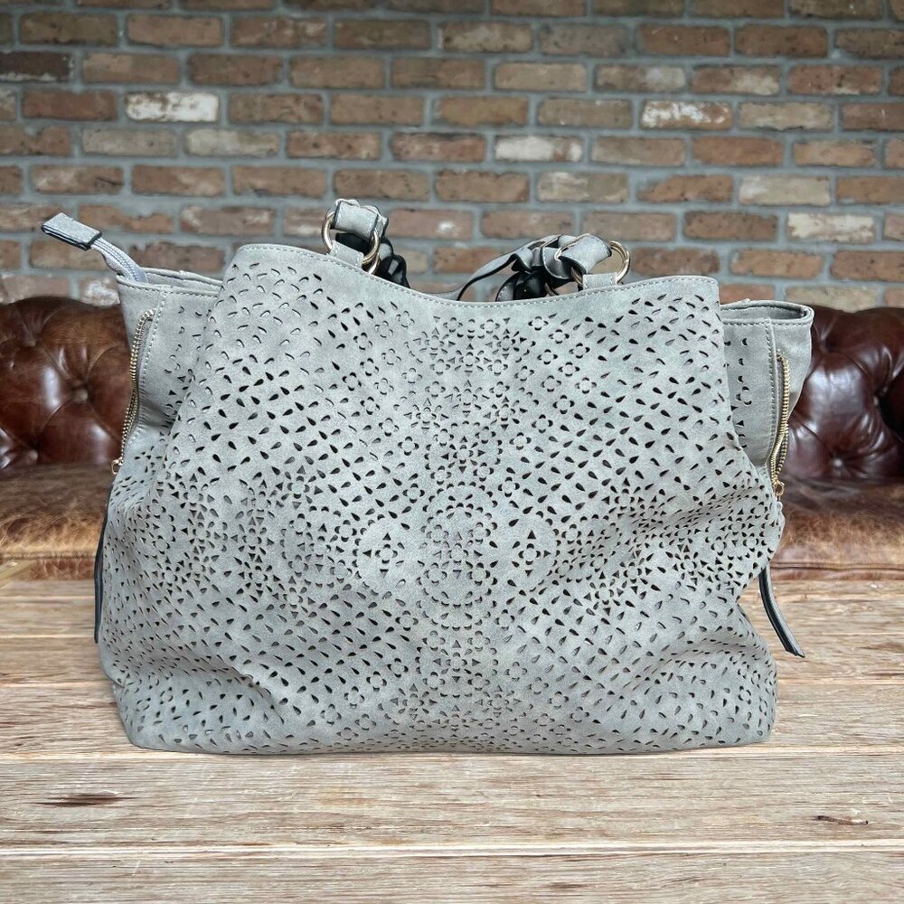 Violet Ray Faux Suede Laser Cut Gray Tote Bag Lined Boho Chic EUC mulberryfoundr - Picture 3 of 16